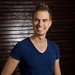 Webinar hosting presenter 