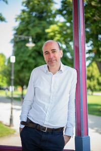 Webinar hosting presenter 