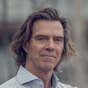 Webinar hosting presenter 