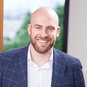 Webinar hosting presenter 