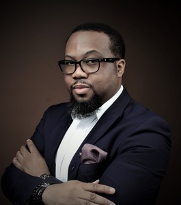 Webinar hosting presenter 