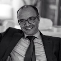 Webinar hosting presenter 