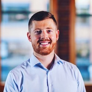 Webinar hosting presenter 