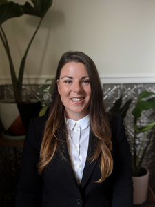 Webinar hosting presenter 