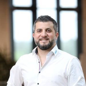 Webinar hosting presenter 