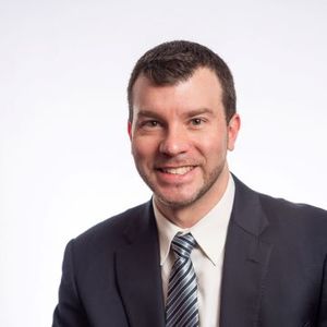 Webinar hosting presenter 