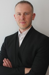 Webinar hosting presenter