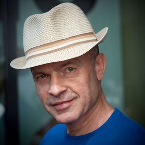 Webinar hosting presenter 