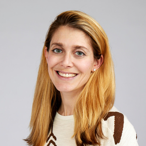 Webinar hosting presenter 
