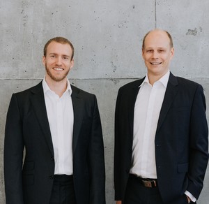 Webinar hosting presenter 