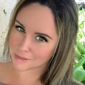 Webinar hosting presenter 