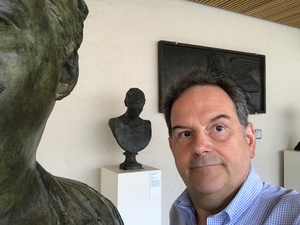 Webinar hosting presenter 