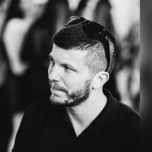 Webinar hosting presenter 