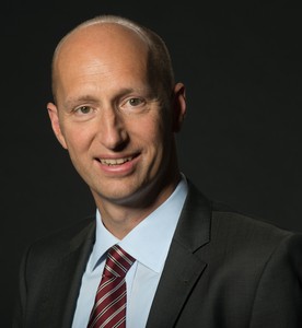 Webinar hosting presenter 