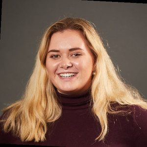 Webinar hosting presenter 