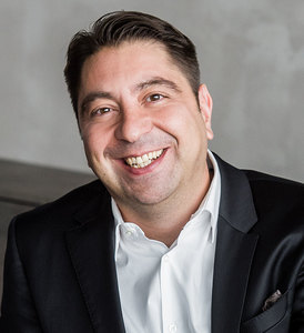 Webinar hosting presenter 