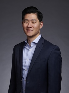 Webinar hosting presenter 