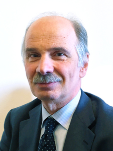 Webinar hosting presenter 