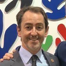 Webinar hosting presenter 