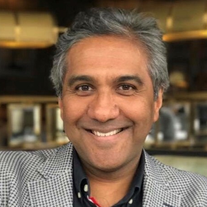 Webinar hosting presenter 