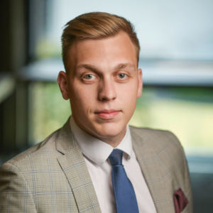 Webinar hosting presenter 