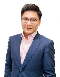 Webinar hosting presenter 